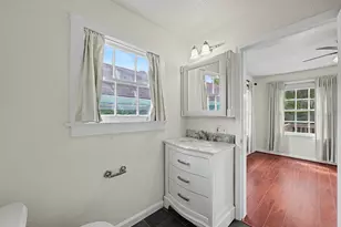 506 Texas, Tomball, TX 77375 - Photo 17