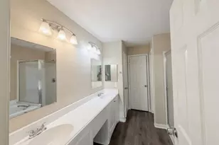 308 Glade Bridge Ln, Dickinson, TX 77539 - Photo 11