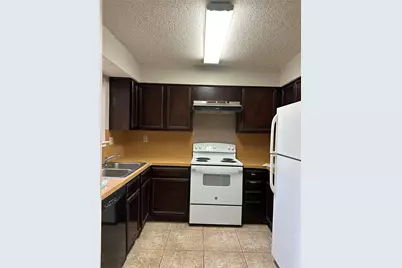10104 Waterstone Drive, Houston, TX 77042 - Photo 7