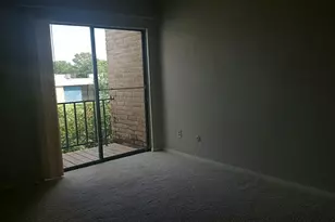 10104 Waterstone Dr, Houston, TX 77042 - Photo 13