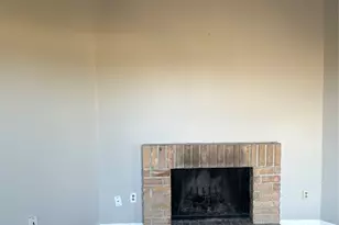 10104 Waterstone Dr, Houston, TX 77042 - Photo 5