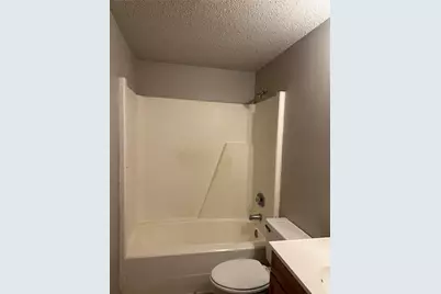 10104 Waterstone Drive, Houston, TX 77042 - Photo 9