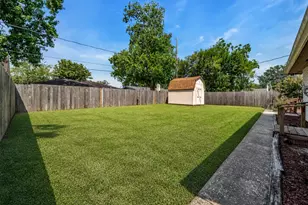 2808 Burke Rd, Pasadena, TX 77502 - Photo 35