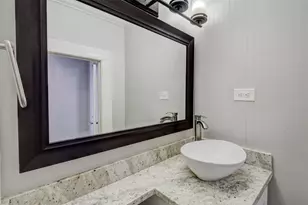 1313 Peden St, Houston, TX 77006 - Photo 11