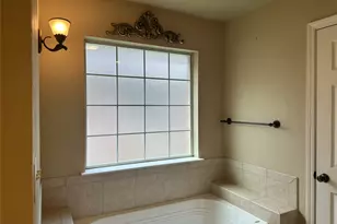 2125 Willowglen Dr, Beaumont, TX 77707 - Photo 7