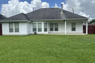 2125 Willowglen Dr, Beaumont, TX 77707 - Photo 9