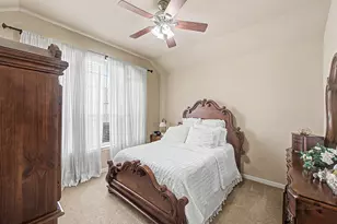 1015 Vaulted Oak St, Houston, TX 77008 - Photo 33