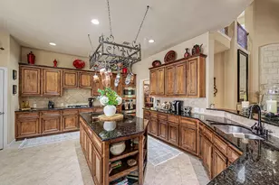 1015 Vaulted Oak St, Houston, TX 77008 - Photo 15