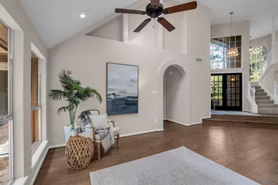 22 Cedar Chase Place, The Woodlands, TX 77381 - Photo 9