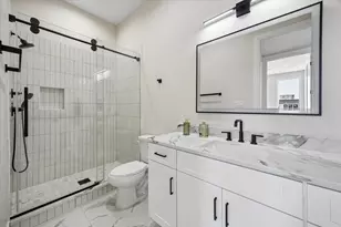 5827 Winsome Ln, Houston, TX 77057 - Photo 41