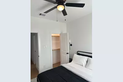 5774 Heron Drive #B, Houston, TX 77033 - Photo 9