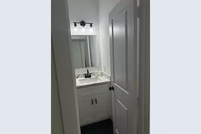 5774 Heron Drive #B, Houston, TX 77033 - Photo 17