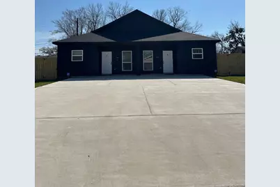 5774 Heron Drive #B, Houston, TX 77033 - Photo 1