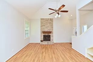 8409 Bayou Pine Ct, Houston, TX 77040 - Photo 9