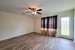 12835 Regal Oaks Bend Ln, Houston, TX 77047 - Photo 17