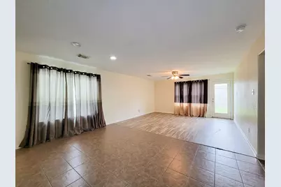 12835 Regal Oaks Bend Lane, Houston, TX 77047 - Photo 11
