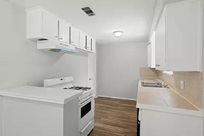 408 Grantham Road, Baytown, TX 77521 - Photo 5