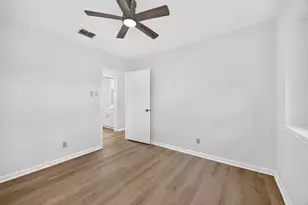 9231 Sandstone St, Houston, TX 77036 - Photo 27