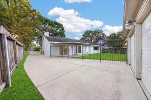 9231 Sandstone St, Houston, TX 77036 - Photo 7