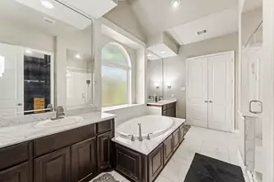 42 Shallowford Pl, Tomball, TX 77375 - Photo 19