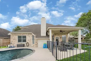4250 Applerock Dr, Baytown, TX 77521 - Photo 1
