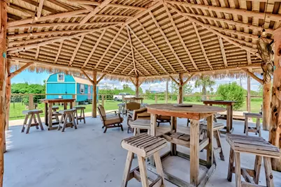1035 Tx-87, Crystal Beach, TX 77650 - Photo 29