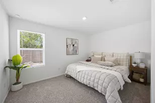 11708 Watermelon St, Houston, TX 77048 - Photo 9