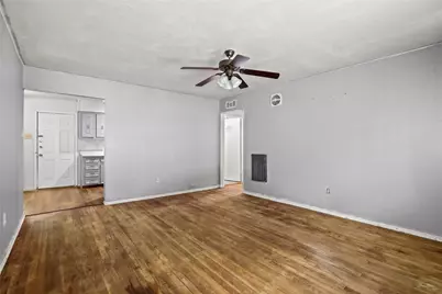 5515 Flamingo Drive, Houston, TX 77033 - Photo 5