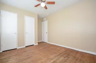 5515 Flamingo Dr, Houston, TX 77033 - Photo 25