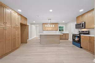 1341 Conrad Sauer Dr, Houston, TX 77043 - Photo 1