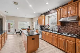 4003 Waterwood Dr, Baytown, TX 77521 - Photo 7