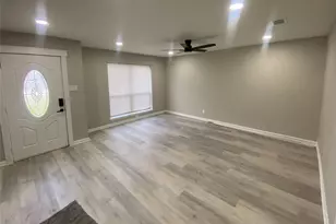 8212 Tavenor Ln, Houston, TX 77075 - Photo 3