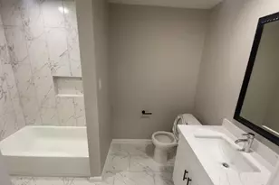 8212 Tavenor Ln, Houston, TX 77075 - Photo 9