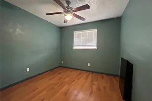 17311 Heritage Bay Dr, Webster, TX 77598 - Photo 9