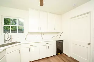 1302 Lamesa Ave, Pasadena, TX 77506 - Photo 7