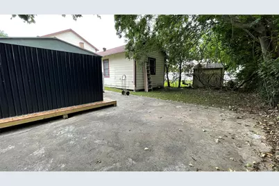 4010 Beggs Street, Houston, TX 77009 - Photo 17