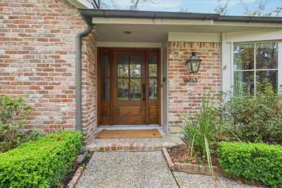 10043 Longmont Drive, Houston, TX 77042 - Photo 3