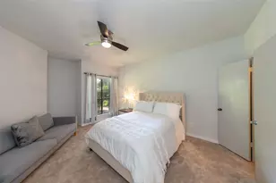 10811 Richmond Ave, Houston, TX 77042 - Photo 15