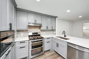 16527 N Mist Dr, Houston, TX 77073 - Photo 9