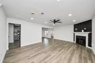 16527 N Mist Dr, Houston, TX 77073 - Photo 5