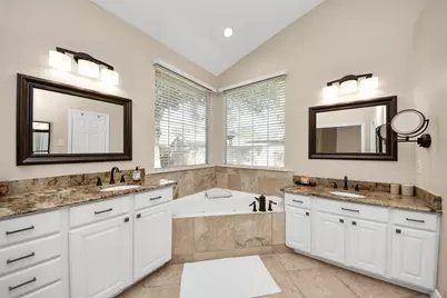 1222 Wood Haven Court, Sugar Land, TX 77479 - Photo 21