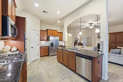 18115 Oliveria Way, Houston, TX 77044 - Photo 7