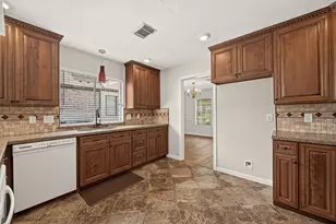 12411 Pinerock Ln, Houston, TX 77024 - Photo 21