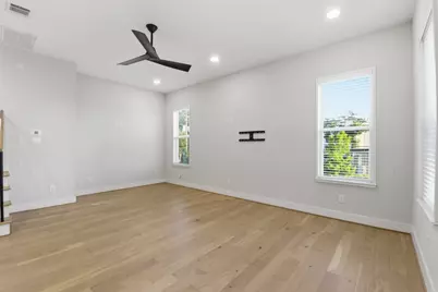 2204 Lou Ellen Lane, Houston, TX 77018 - Photo 11