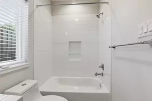 2204 Lou Ellen Ln, Houston, TX 77018 - Photo 9