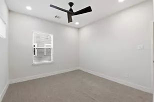 2204 Lou Ellen Ln, Houston, TX 77018 - Photo 35