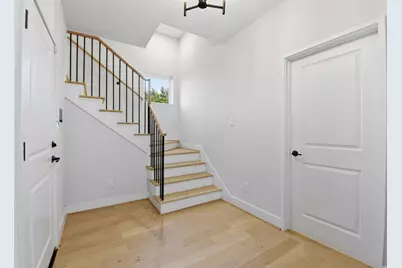 2204 Lou Ellen Lane, Houston, TX 77018 - Photo 3