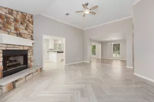 12830 Point Aquarius Blvd, Willis, TX 77318 - Photo 9