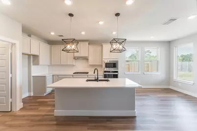 2016 Woodland Park Court, Conroe, TX 77384 - Photo 13