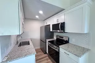 4406 Helen St, Hitchcock, TX 77563 - Photo 11